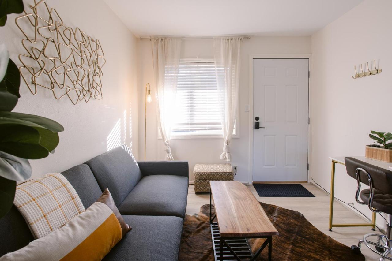 Waterfront River Apartments Rogue River Екстериор снимка