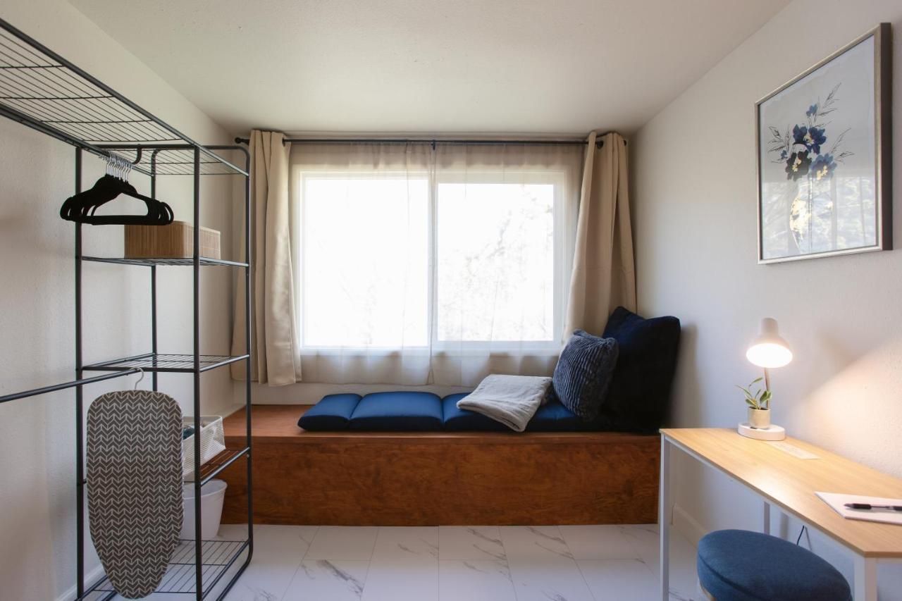 Waterfront River Apartments Rogue River Екстериор снимка