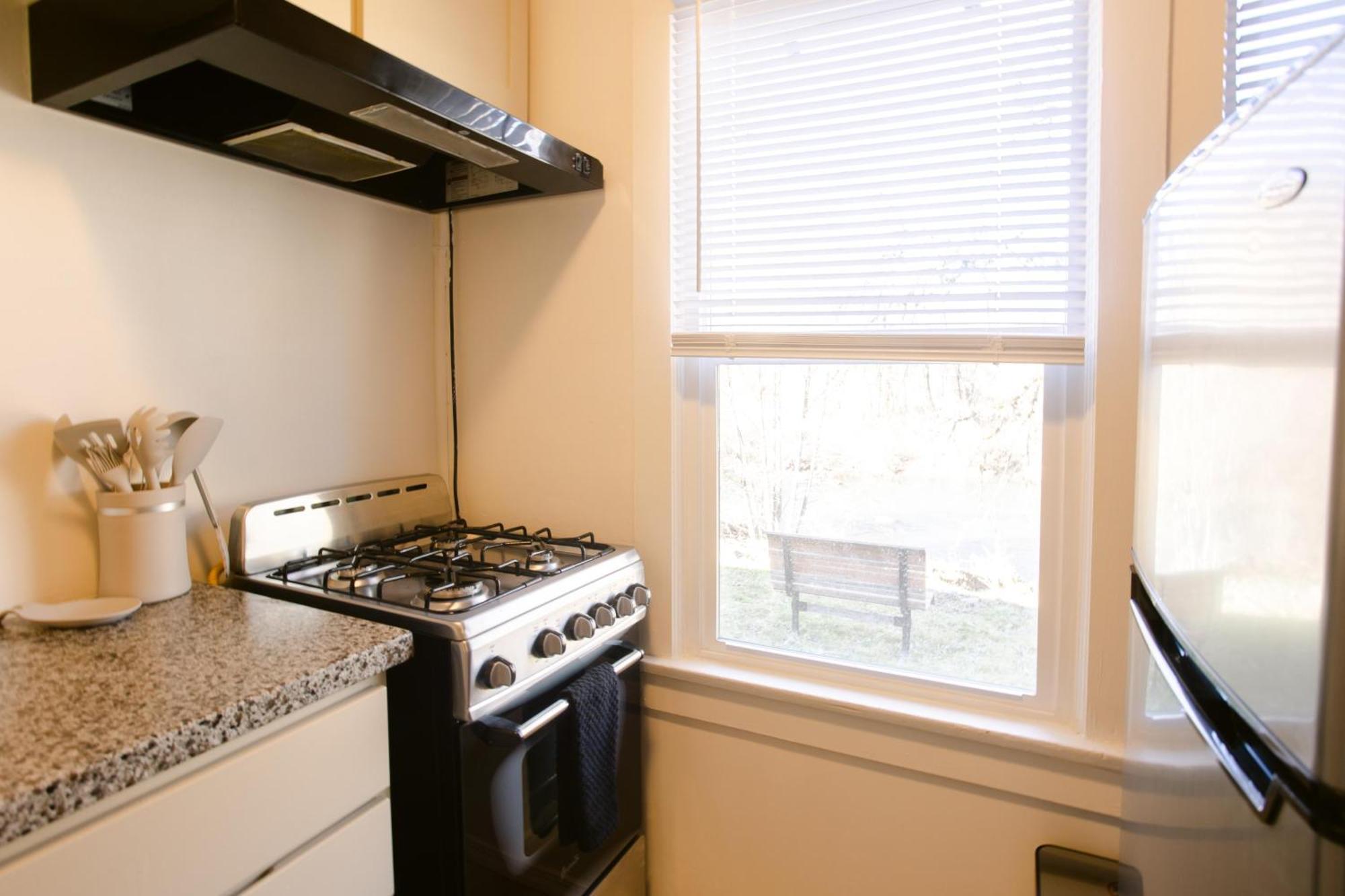Waterfront River Apartments Rogue River Екстериор снимка